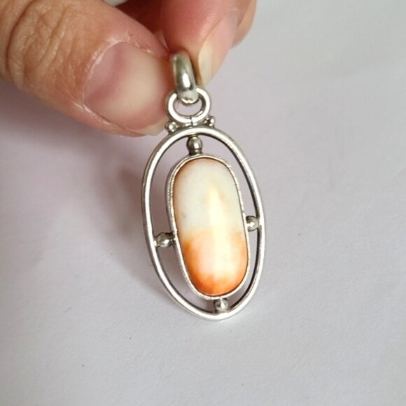 Vintage Boho Sterling Silver Orange Scolecite Gemstone Large Oval Pendant - Picture 4 of 7